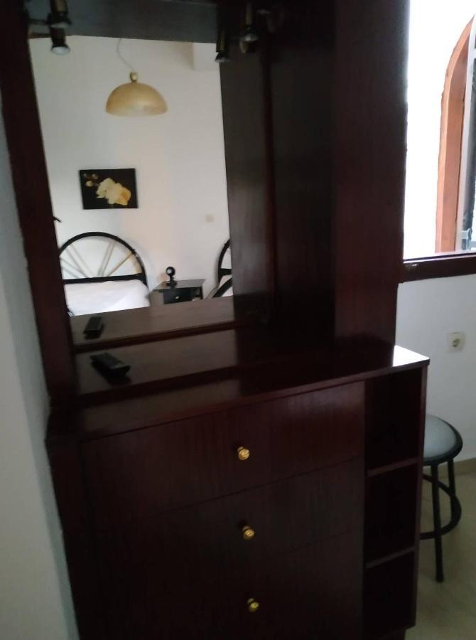 Nancy'S Rooms Gouvia Bagian luar foto